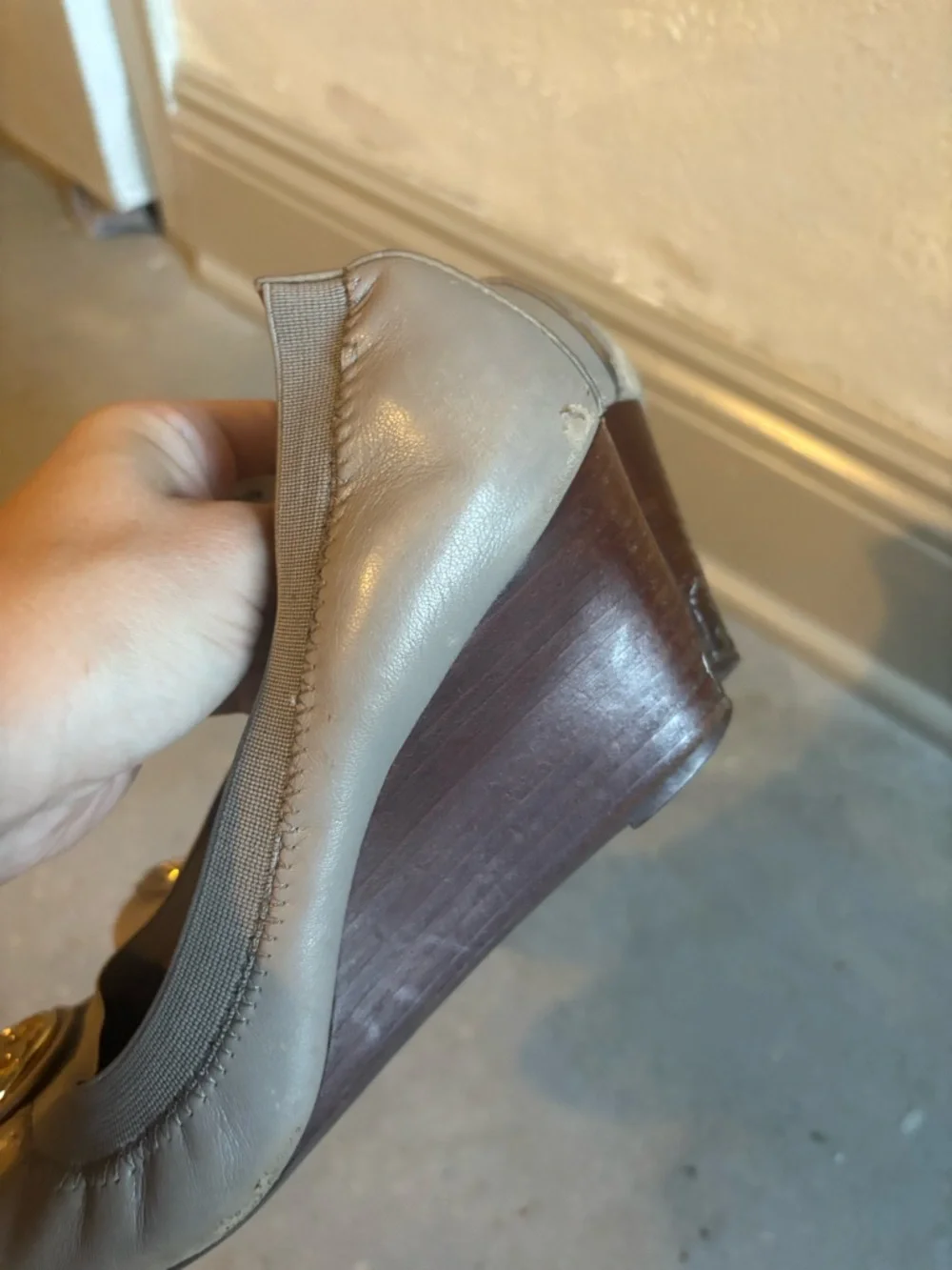 Tory Burch Leather Ballet wedges‎ with Gold Logo